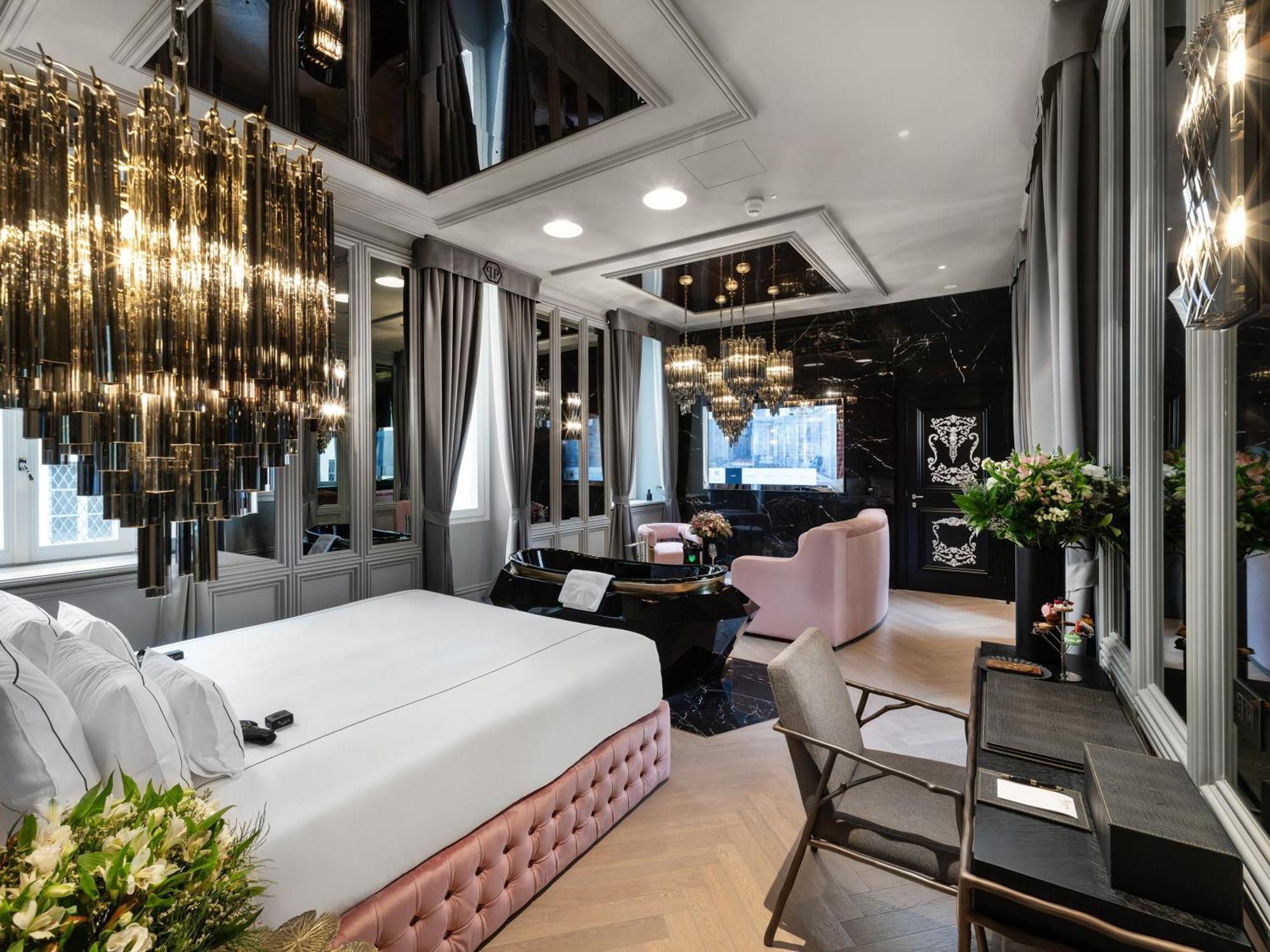 The Plein Hotel - Small Luxury Hotels Of The World Milan Bagian luar foto